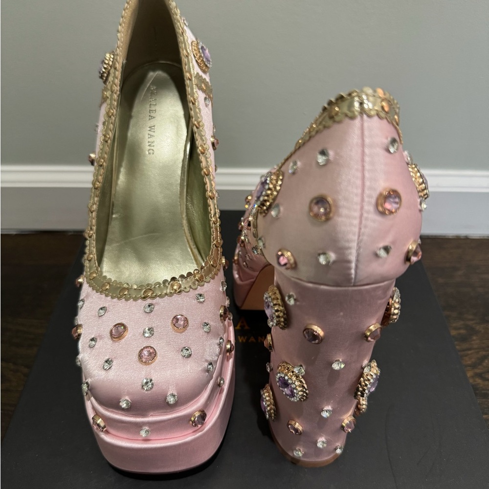 Azalea Wang Clea Pump new in box